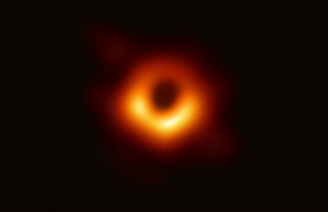عالم الفضاء الكشف عن أول صورة لثقب أسود في تاريخ علم الفلك